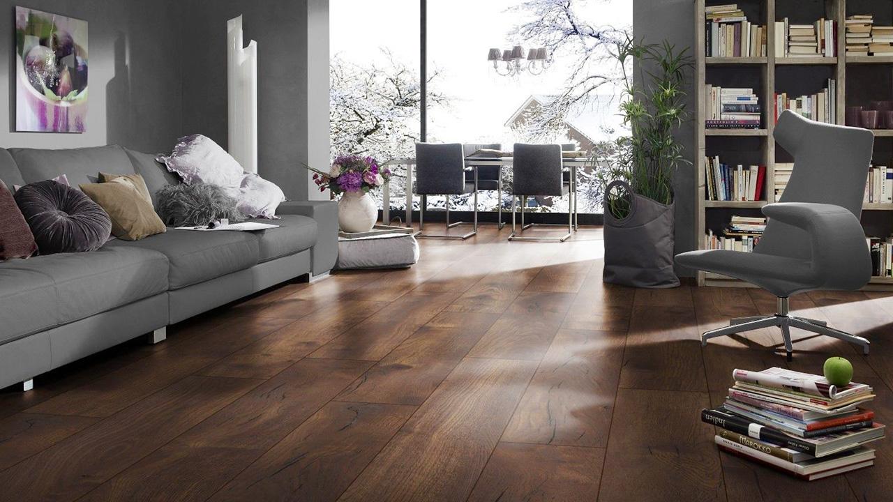 Sàn gỗ màu tối phong cách cổ điển